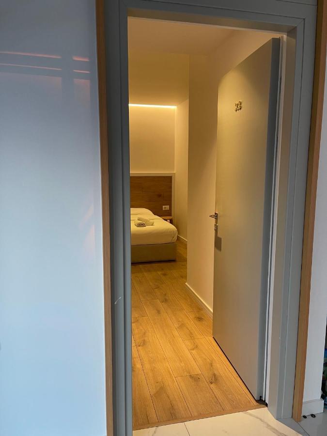 Hotel Aulona Sarandë Exteriér fotografie