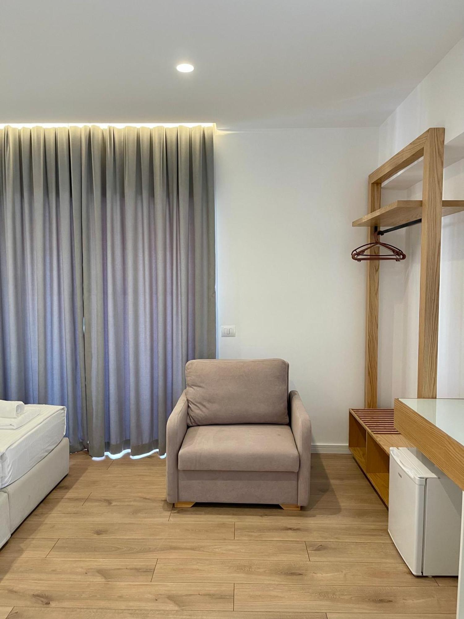 Hotel Aulona Sarandë Exteriér fotografie