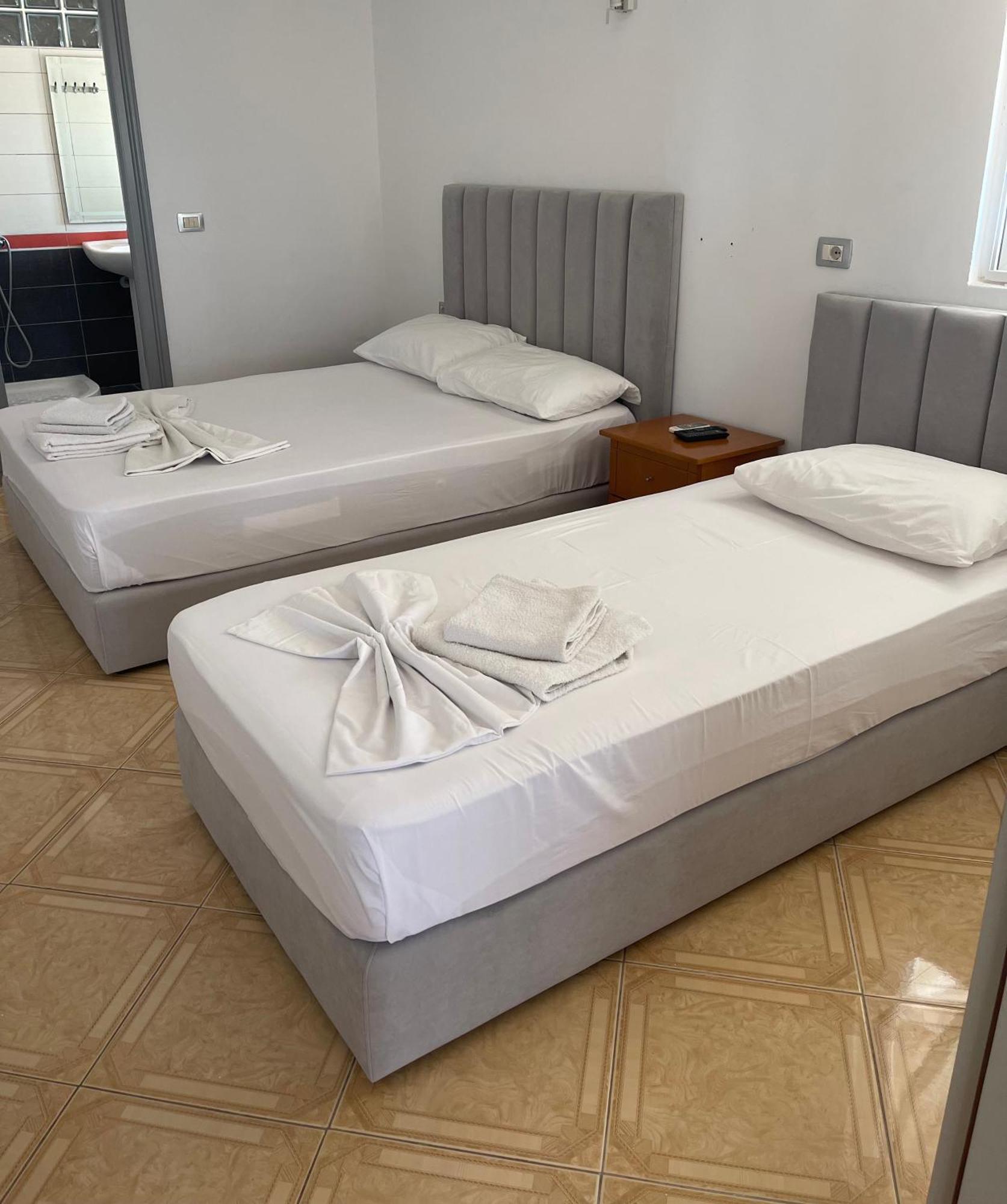 Hotel Aulona Sarandë Exteriér fotografie