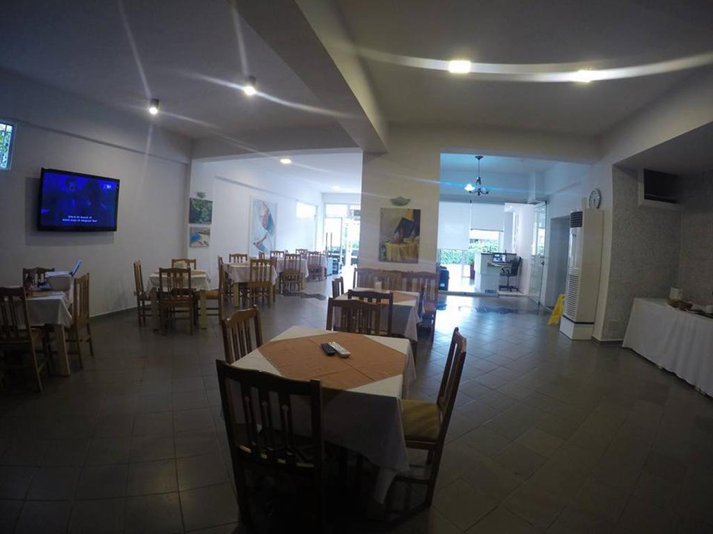 Hotel Aulona Sarandë Exteriér fotografie
